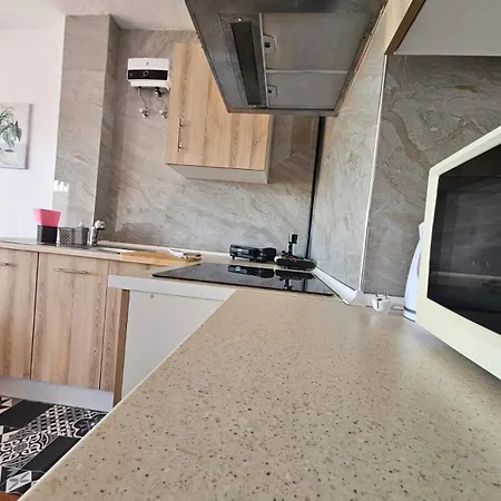 Апартаменты Casita De Lyon *